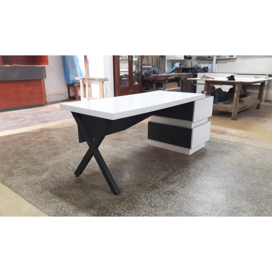 Vetra Çalışma Masası