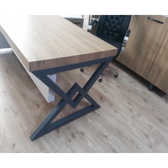 Sina Executive Table Set